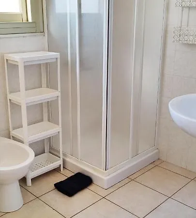 Calme Bord De Balcon Avec Vue Sur Menton, Ascenseur, Climatisation, Ideal Location Quiet Near Sea, Balcony With View, Elevator, Ac Menton