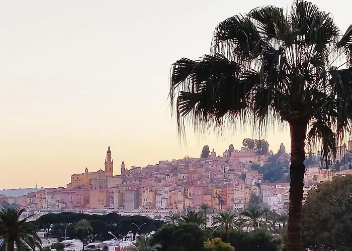 Seaside Studio: Quiet Retreat With Balcony And Ac * Menton